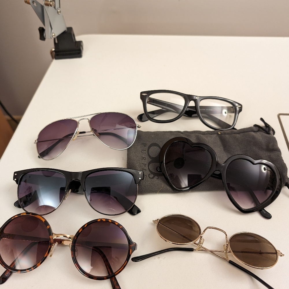 Sunglasses/Eyeglasses lot, plastic, metal non prescription - Black, Silver, Gold
